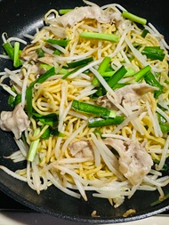 にら塩焼きそば
