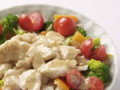 温野菜と鶏肉のサラダ