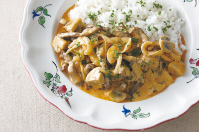 ロシア料理を味わう♪「ホワイトビーフストロガノフ」レシピ【工程写真付】