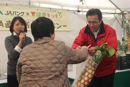 抽選会の様子