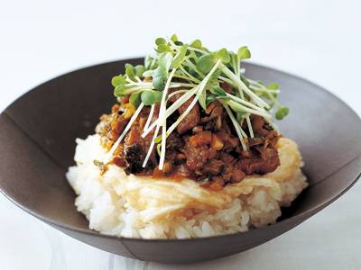 高菜と牛肉のとろろ丼 レシピ 平山 由香さん みんなのきょうの料理 おいしいレシピや献立を探そう