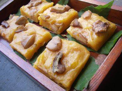 米粉で作るくるみと熟し柿のゆべし レシピ みんなのきょうの料理 おいしいレシピや献立を探そう