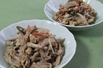 塩麹de土筆とエノキタケの卵とじ レシピ みんなのきょうの料理 おいしいレシピや献立を探そう 塩麹de土筆とエノキタケの卵とじ レシピ みんなのきょうの料理 おいしいレシピや献立を探そう