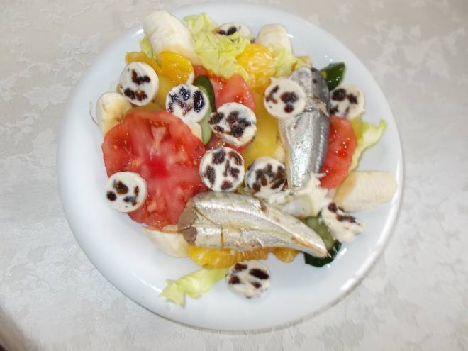 フルーツいっぱいサラダ