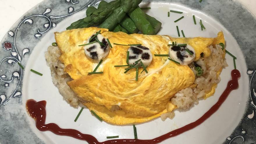 レーズンアンドバターライスのオムライス