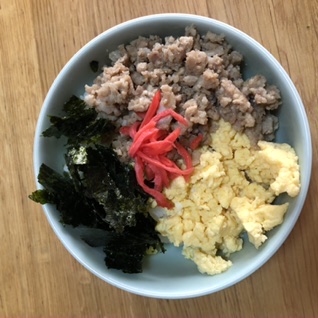 簡単レンチン3色丼