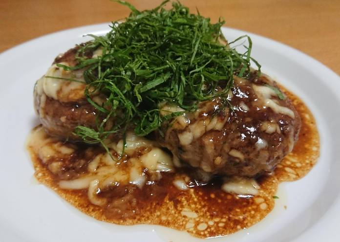 自分サイズのテリヤキハンバーグ。