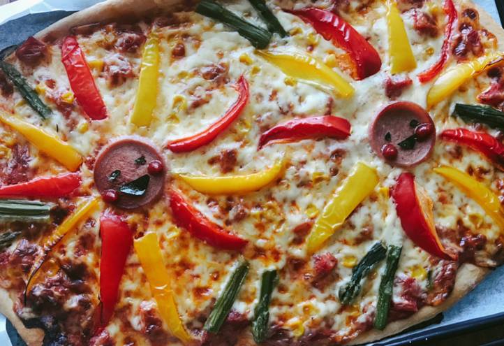 みんなでテッパンピザ