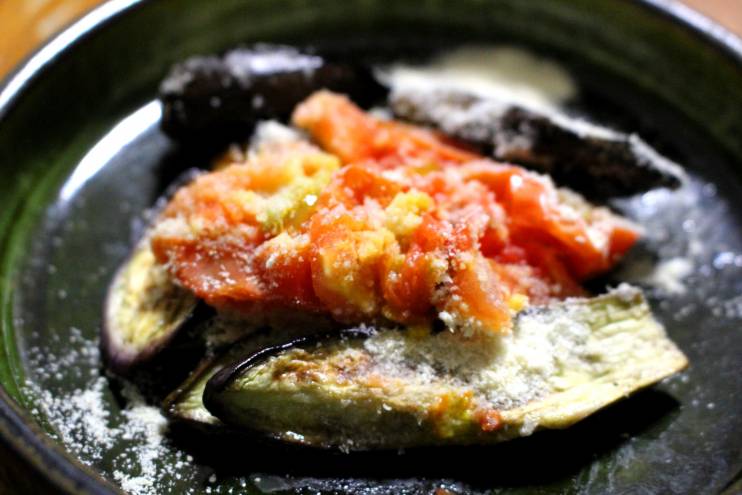 トマトと茄子のスチームおからパウダー添え