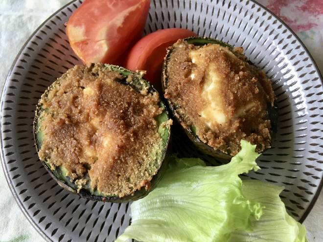 アボカドの味噌だれ焼き