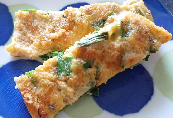 鮭缶とニラの卵焼き