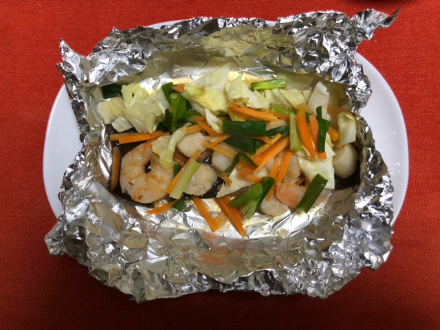 エビとホタテの蒸し焼き