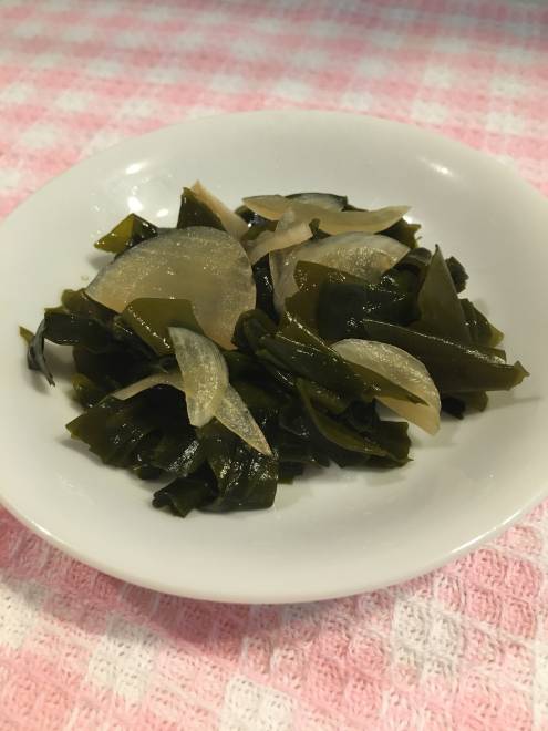 わかめと新玉ねぎのさっと煮