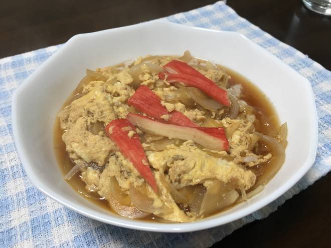 簡単カニカマ卵どんぶり