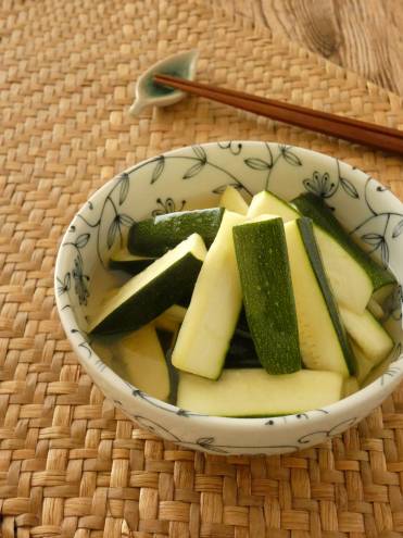 材料3つ★ズッキーニのみりん酢漬け