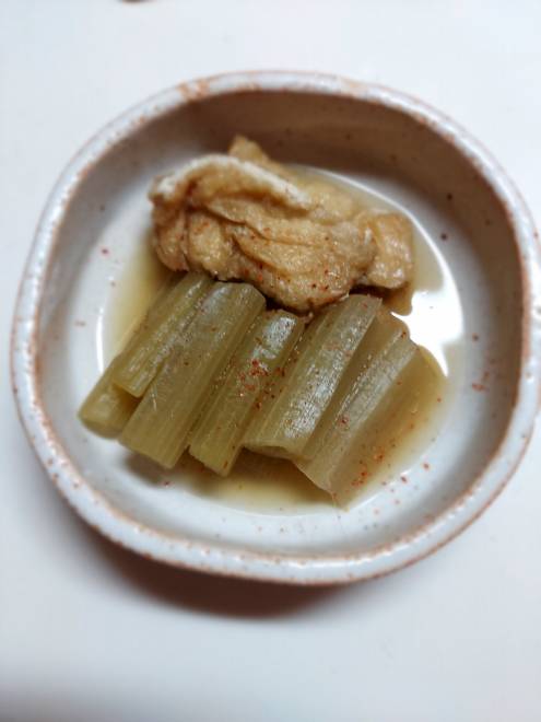 フキと油揚げの煮物