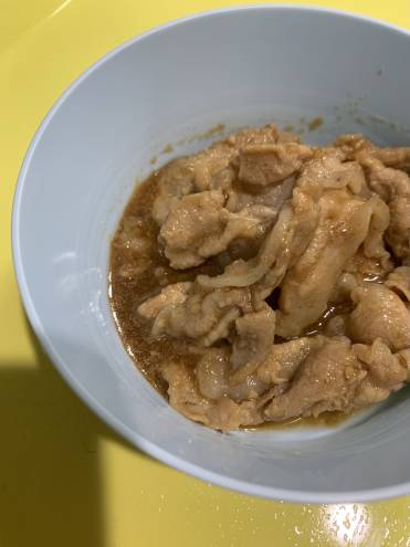 薄切り豚ロースの甘辛炒め