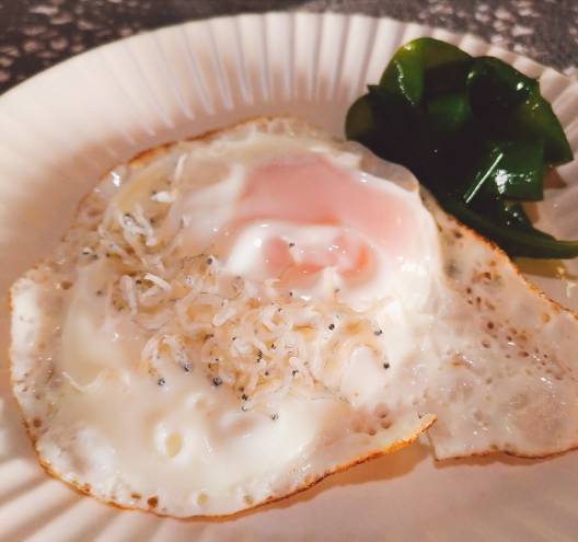 目玉焼きの酒蒸し