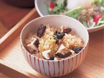貝柱と焼きしいたけのご飯