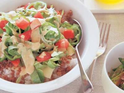 そぼろサラダ丼