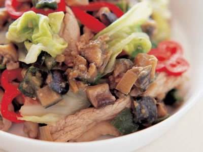 キャベツと豚肉のそぼろあえ