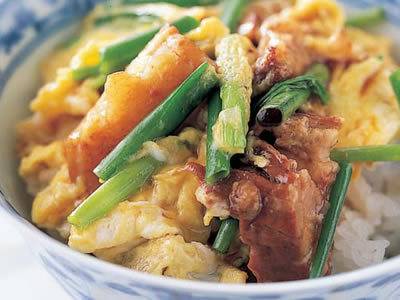 トンポウロウの卵とじ丼