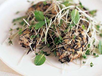 肉だんごとスプラウトのサラダ