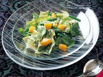 黄桃とブルーチーズのサラダ