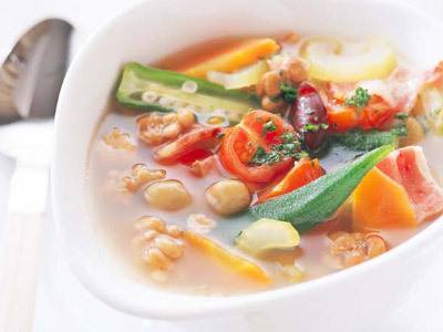納豆とミニトマトのスープ