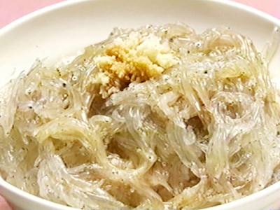 生しらすのぶっかけご飯