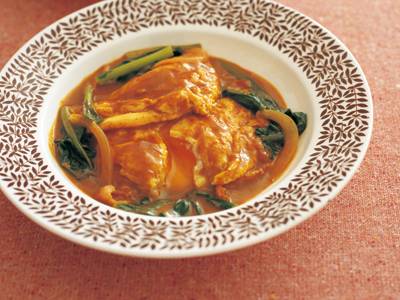 半月卵のミルクカレー煮