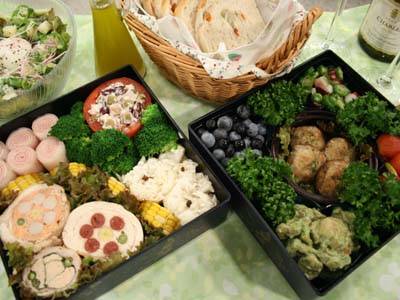 ワインで乾杯！ピクニック弁当