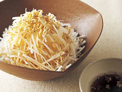 せん切り大根とカリカリじゃこの和風サラダ