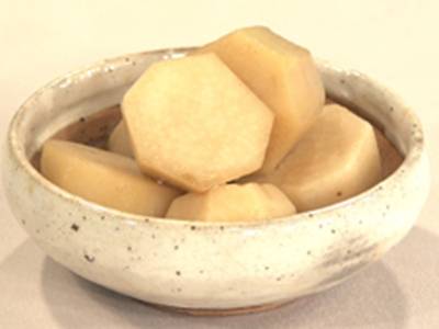 味覚チェック！里芋の煮物