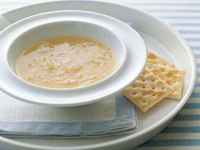 冷凍ポテトとたまねぎのスープ
