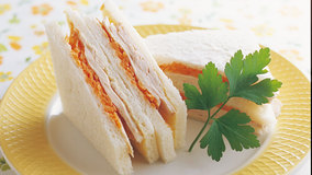 薄～いチキンのサンドイッチ