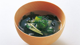 わかめとみつばのスープ
