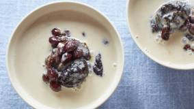 豆乳ココナッツ汁粉～プルーンと黒豆のアップルジンジャー煮で