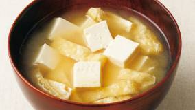 豆腐と油揚げのみそ汁