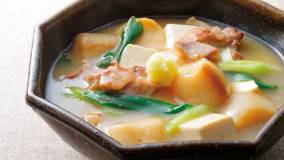 麩と豆腐と鶏肉のあんかけ