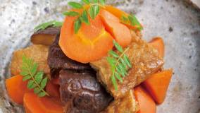 春にんじんと干ししいたけとお揚げの炊いたん