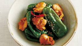 丸ごとピーマンと鶏肉の煮物