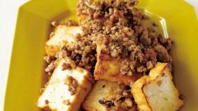 肉そぼろと厚揚げのエスニック炒め