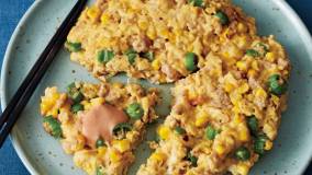 とうもろこしとひき肉のオープンオムレツ