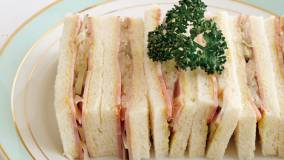 ハムピクルスサンド