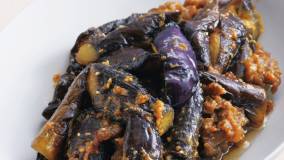 なすと牛肉のごまみそ炒め