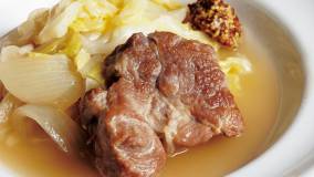 豚肉とキャベツのワイン煮