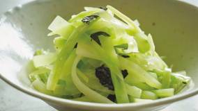 ブロッコリーの茎の焼きのりあえ