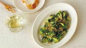 ブロッコリーとじゃこのにんにく炒め