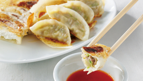 チーズ入り肉ギョーザ